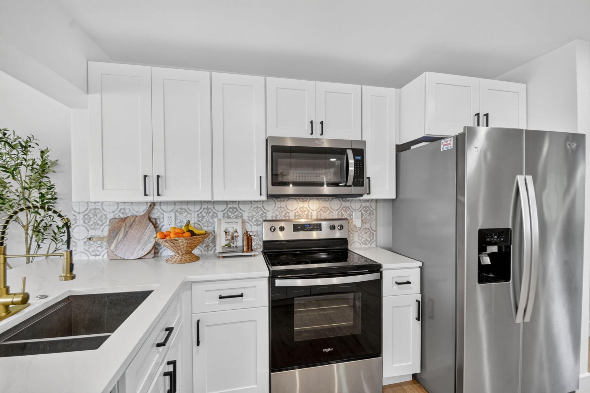 432 W Shadyside Circle, West Palm Beach, FL 33415 Photo