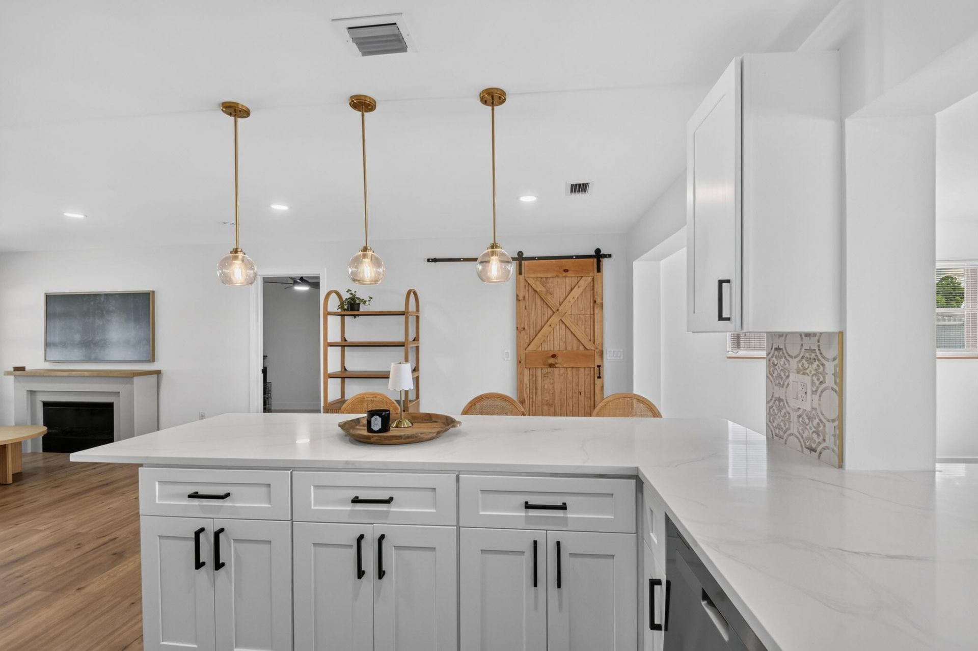 432 W Shadyside Circle, West Palm Beach, FL 33415 Photo