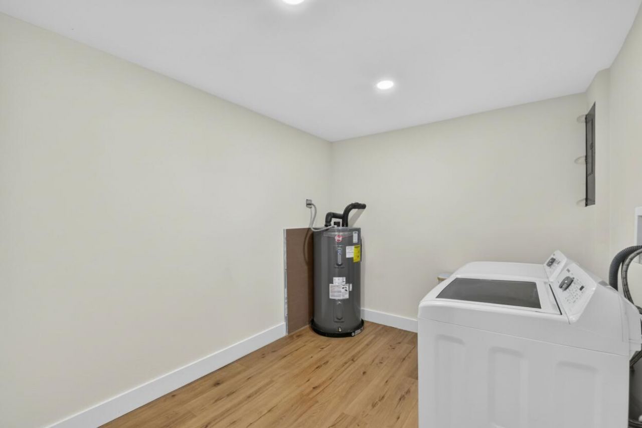 432 W Shadyside Circle, West Palm Beach, FL 33415 Photo