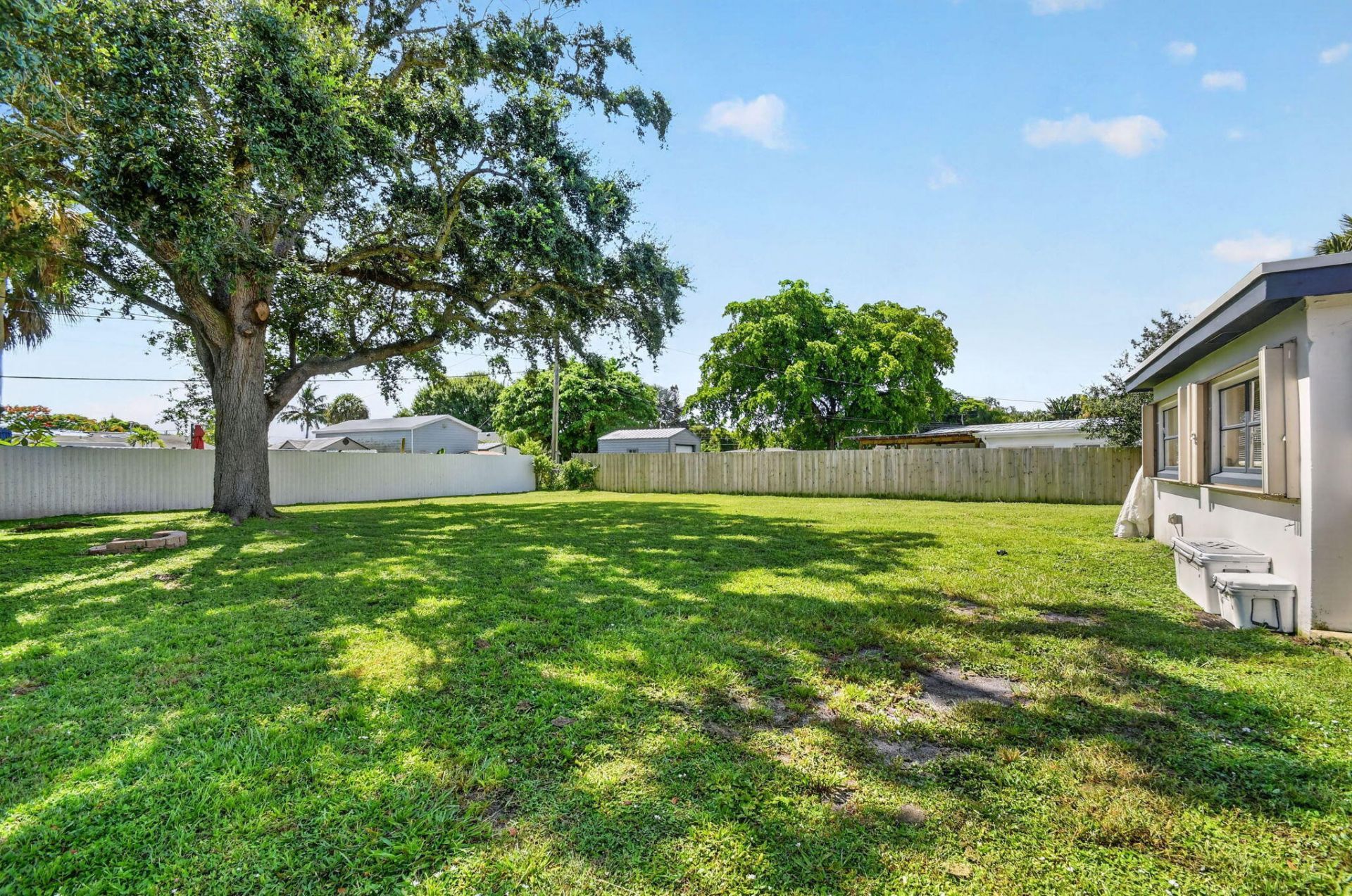 432 W Shadyside Circle, West Palm Beach, FL 33415 Photo