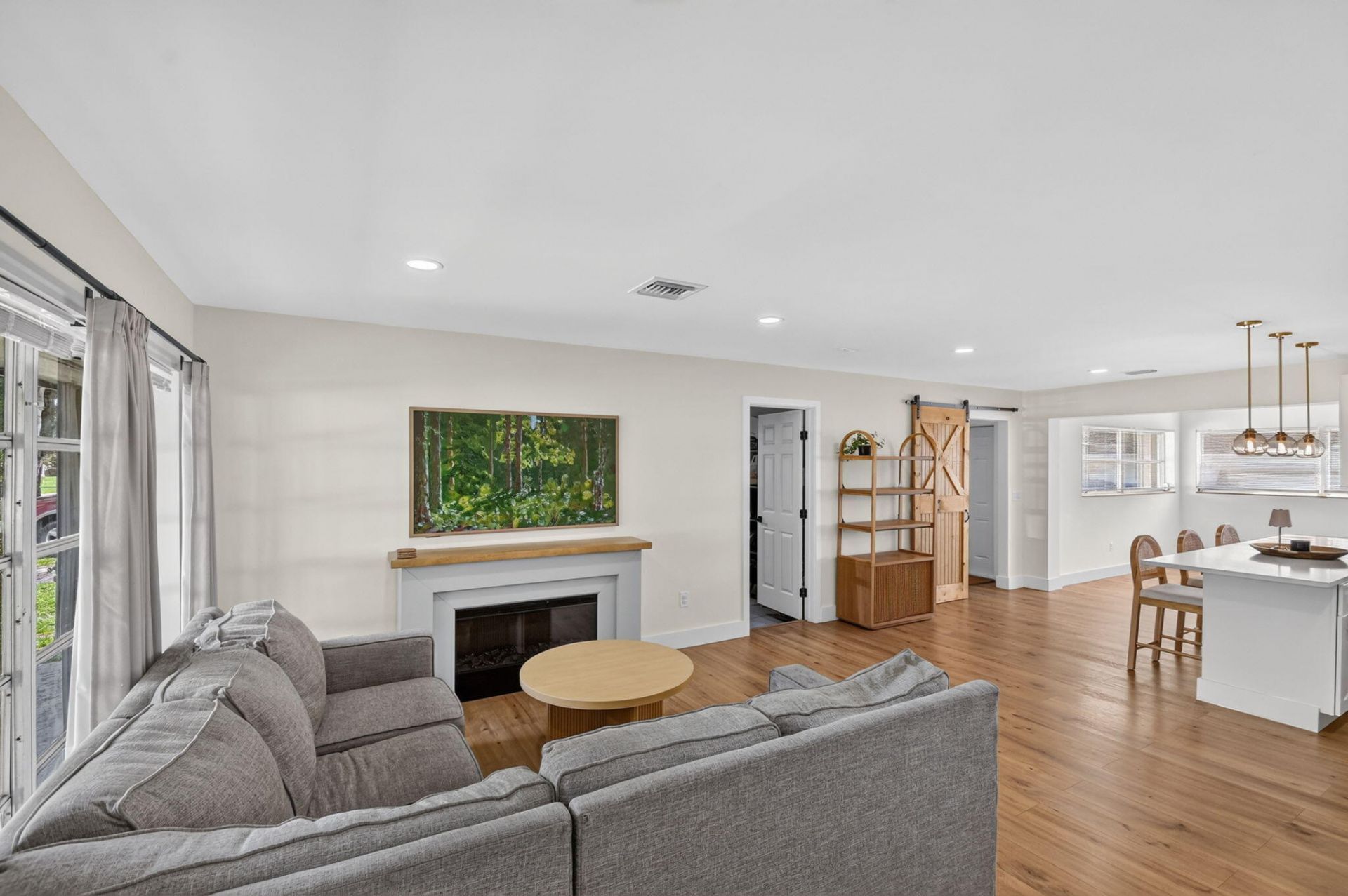 432 W Shadyside Circle, West Palm Beach, FL 33415 Photo