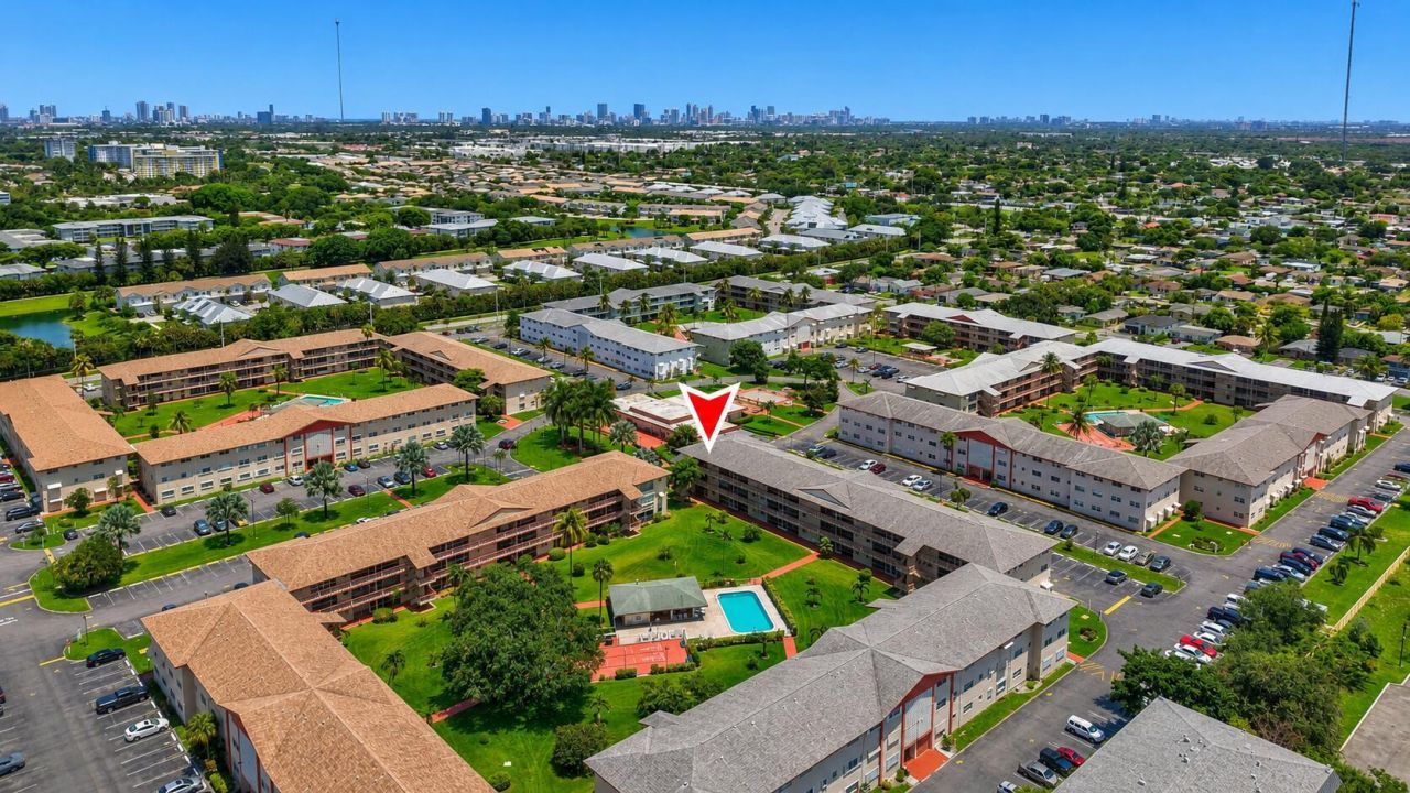 5300 Washington Street, Unit 301E, Hollywood, FL 33021 Photo