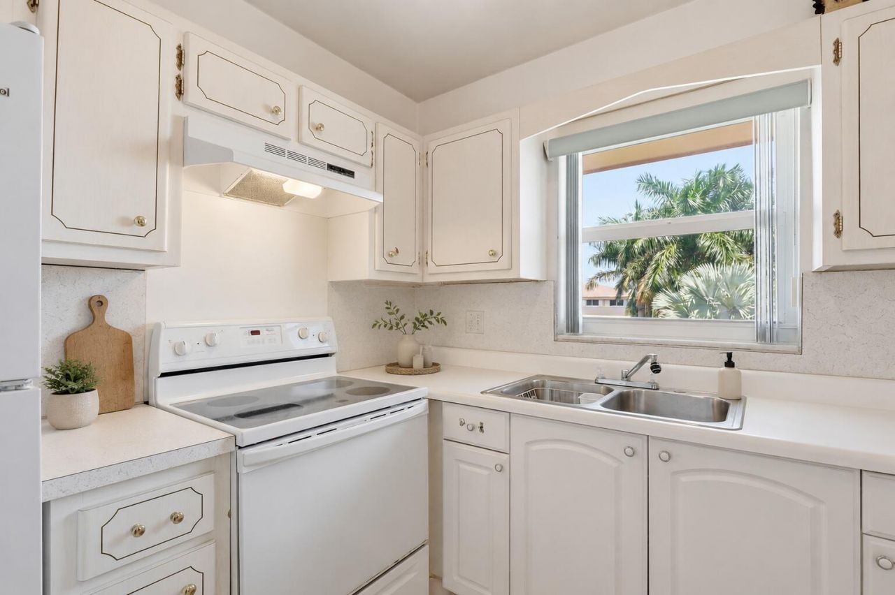 5300 Washington Street, Unit 301E, Hollywood, FL 33021 Photo
