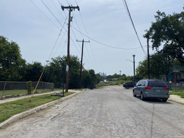 1315 MONTEREY ST, San Antonio, TX 78207