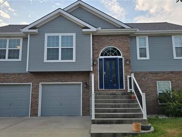 1019 NW 91st Terrace, Kansas City, MO 64155