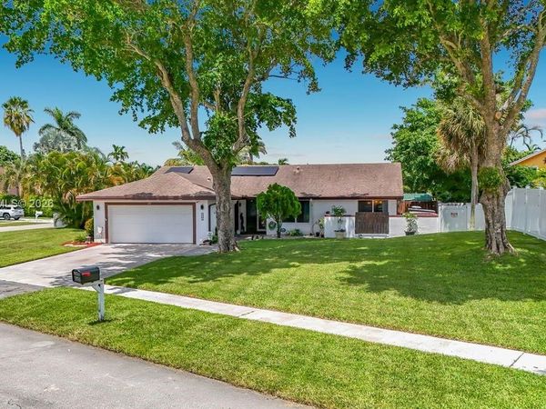 4201 NW 73rd Ave , Lauderhill, FL 33319