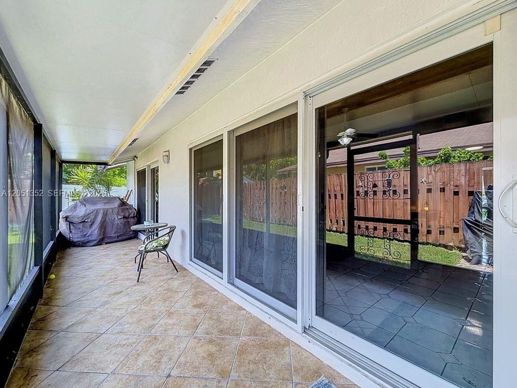 4201 NW 73rd Ave, Lauderhill, FL 33319 Photo