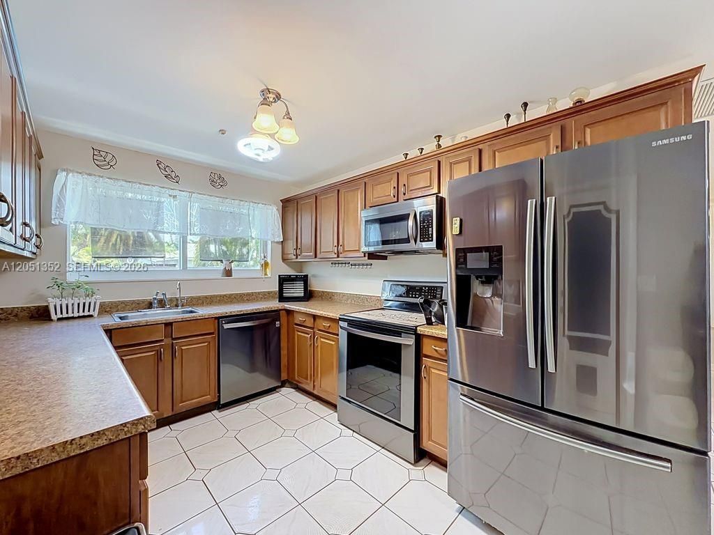 4201 NW 73rd Ave, Lauderhill, FL 33319 Photo