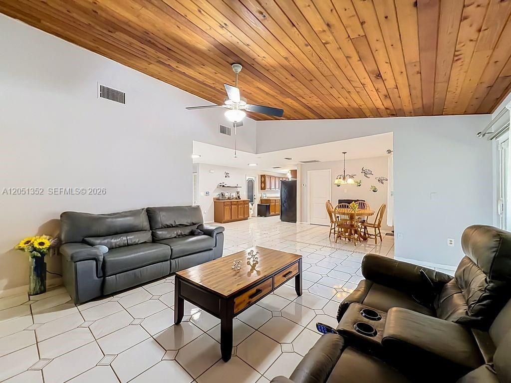 4201 NW 73rd Ave, Lauderhill, FL 33319 Photo
