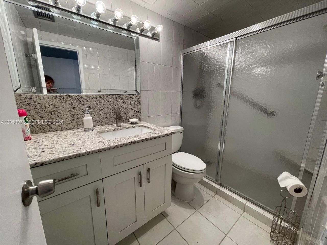 5825 Collins Ave , Unit 7B, Miami Beach, FL 33140 Photo