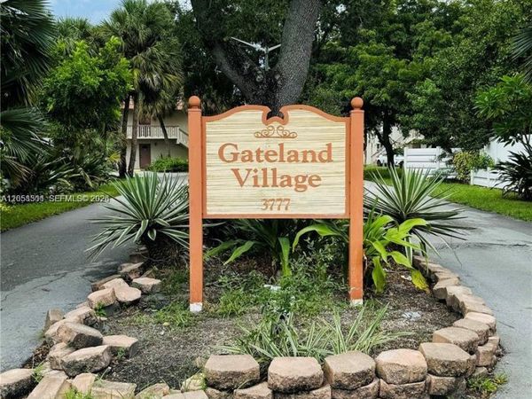 3777 NW 78th Ave, Unit 8E, Davie, FL 33024