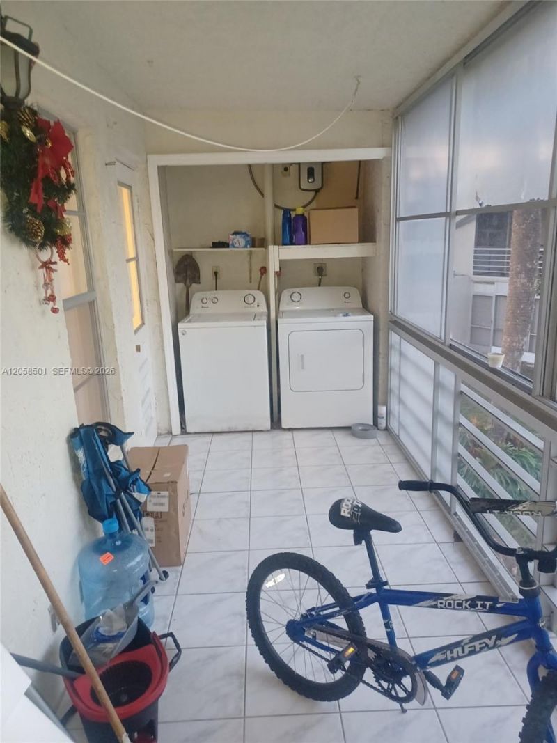 3777 NW 78th Ave, Unit 8E, Davie, FL 33024 Photo
