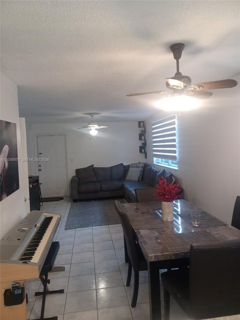 3777 NW 78th Ave, Unit 8E, Davie, FL 33024 Photo
