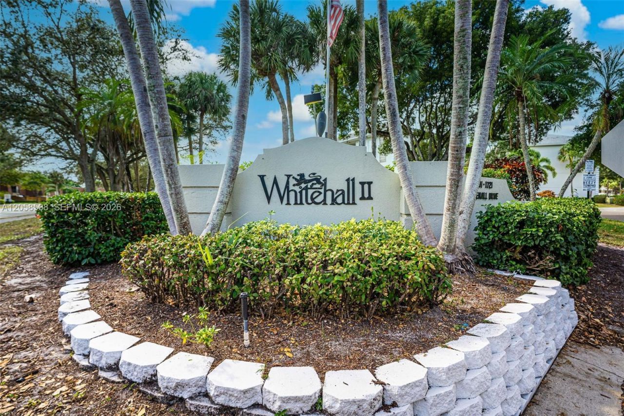 1719 Whitehall Dr , Unit 304, Davie, FL 33324 Photo