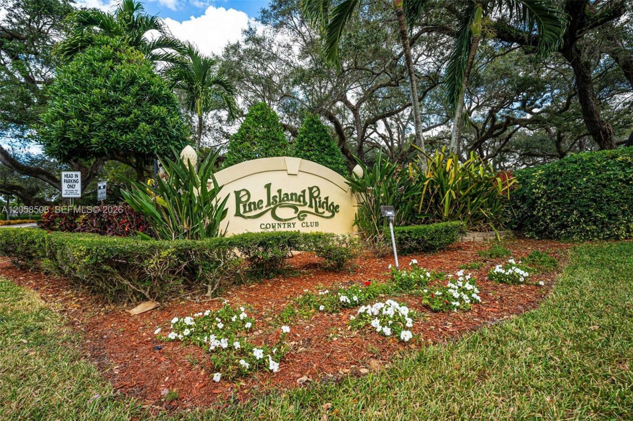 1719 Whitehall Dr , Unit 304, Davie, FL 33324 Photo