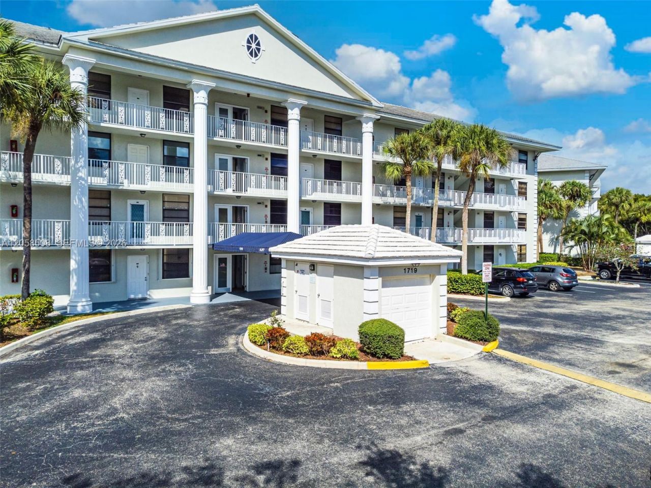 1719 Whitehall Dr , Unit 304, Davie, FL 33324 Photo