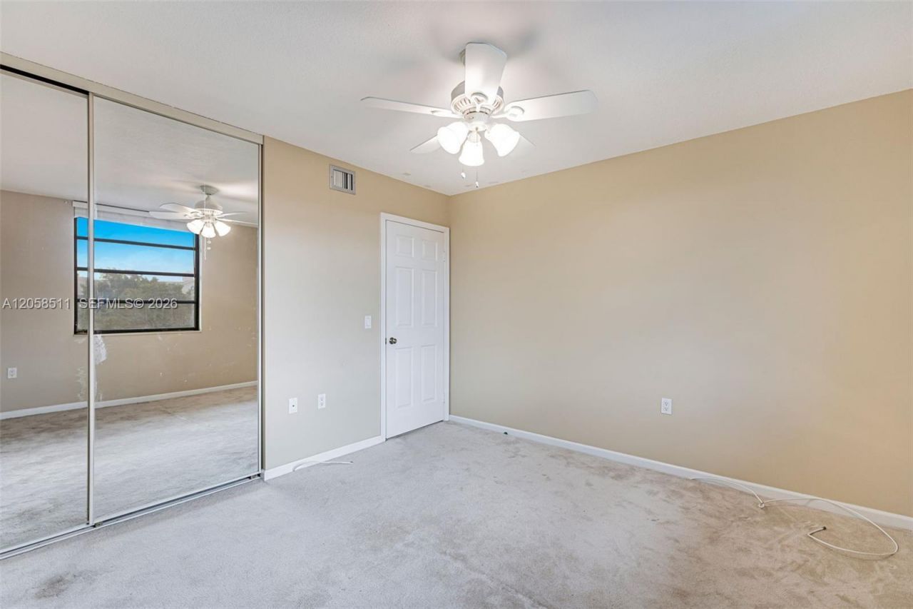 1705 Whitehall Dr , Unit 401, Davie, FL 33324 Photo
