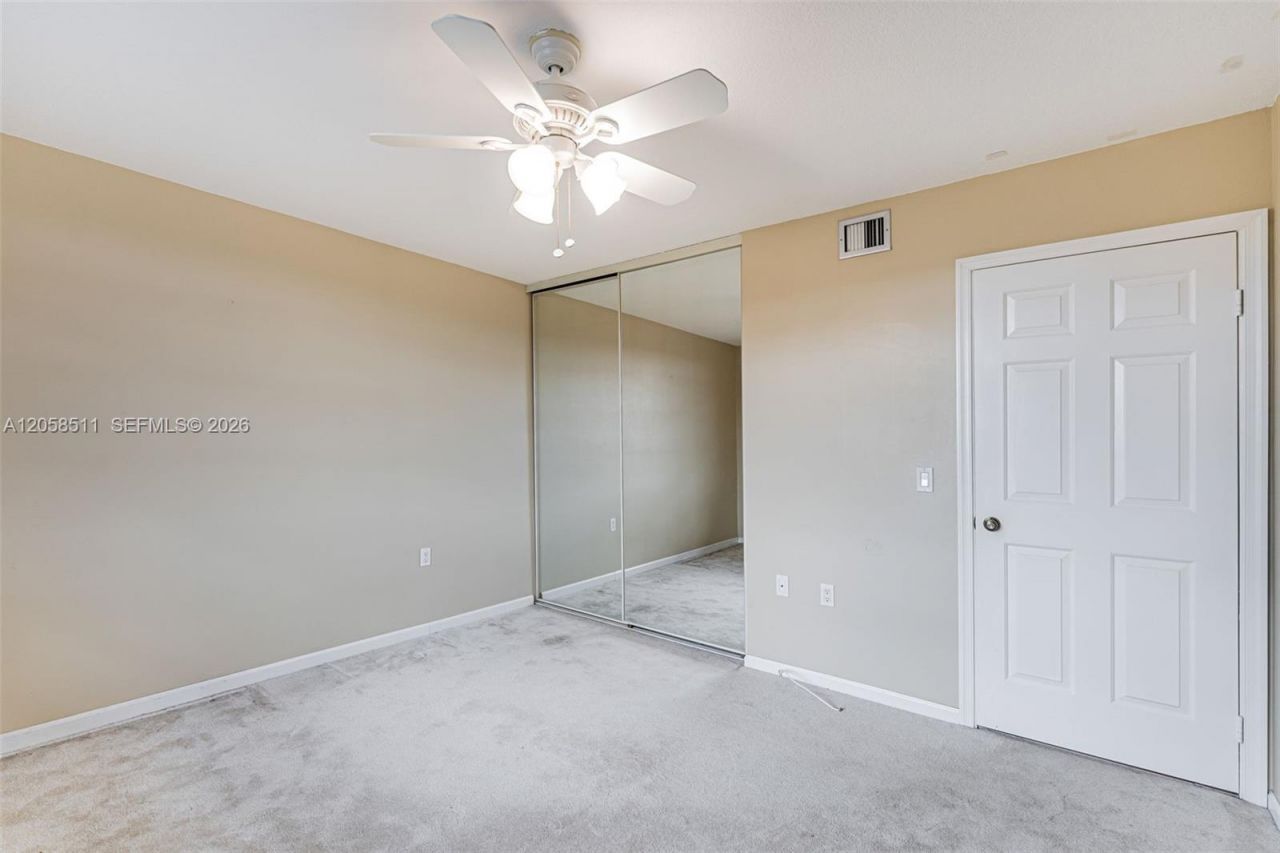 1705 Whitehall Dr , Unit 401, Davie, FL 33324 Photo