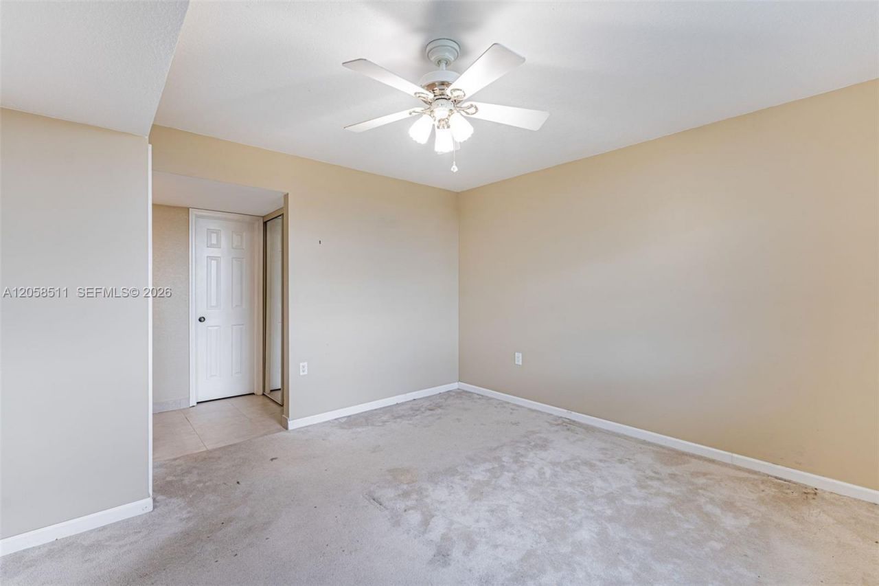 1705 Whitehall Dr , Unit 401, Davie, FL 33324 Photo