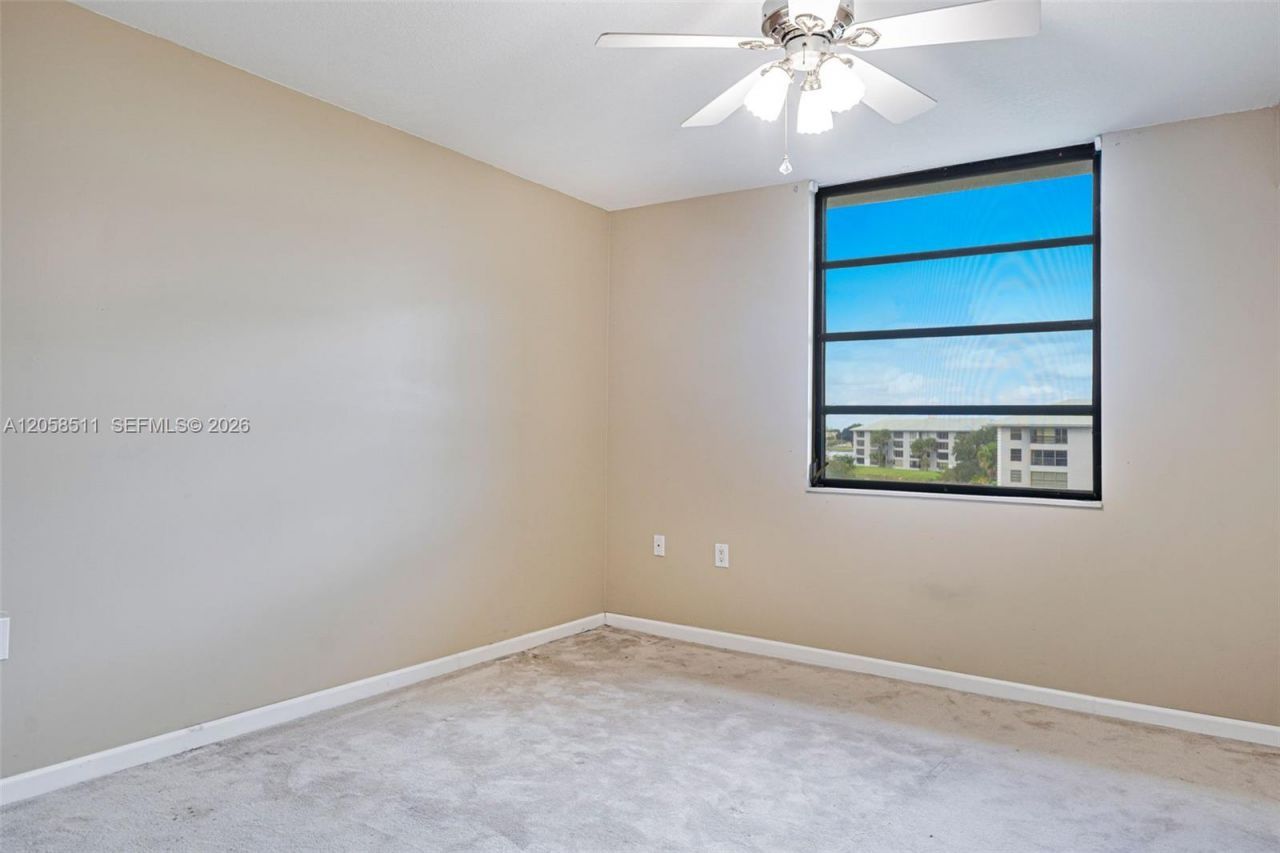 1705 Whitehall Dr , Unit 401, Davie, FL 33324 Photo