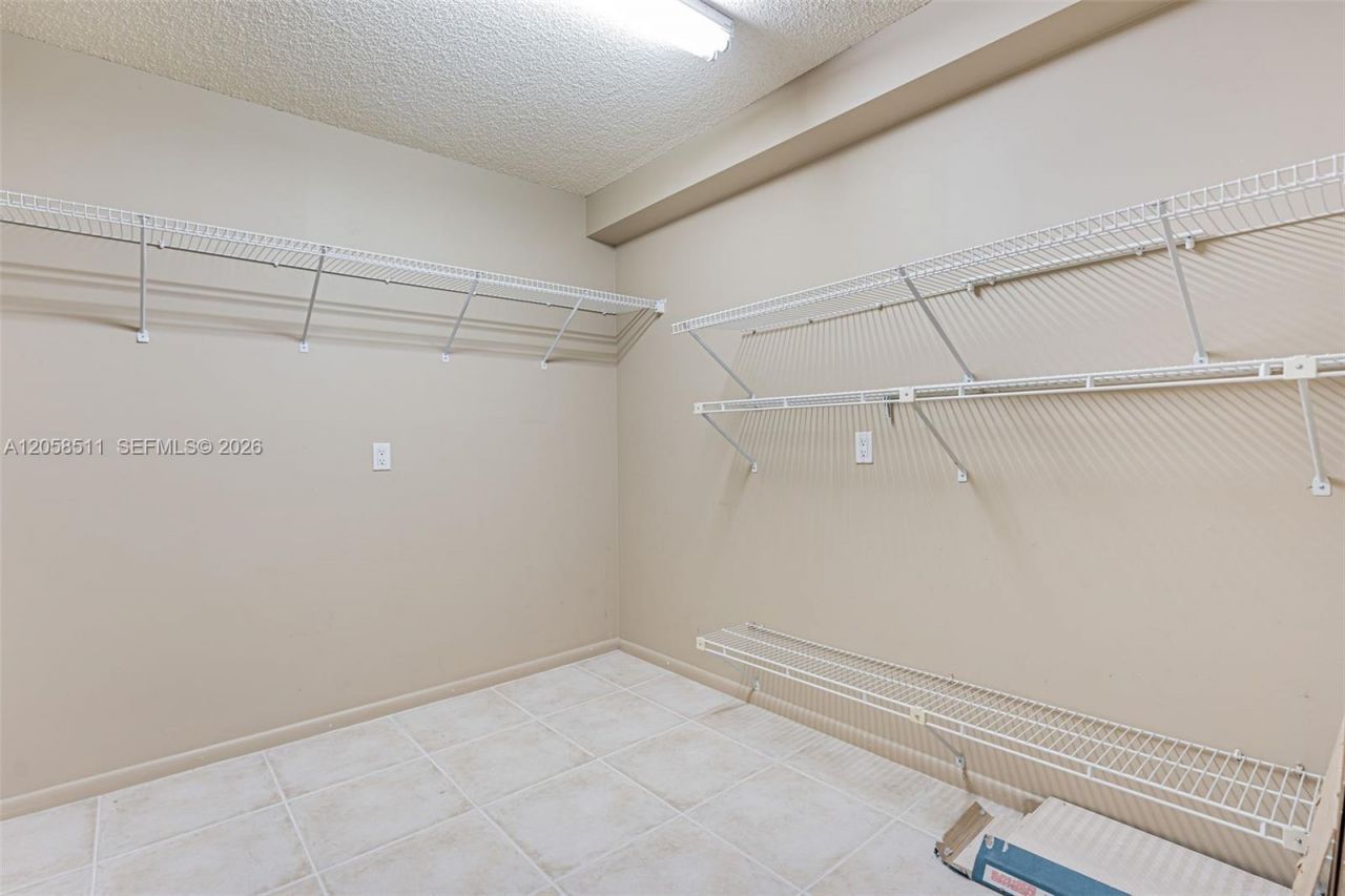 1705 Whitehall Dr , Unit 401, Davie, FL 33324 Photo
