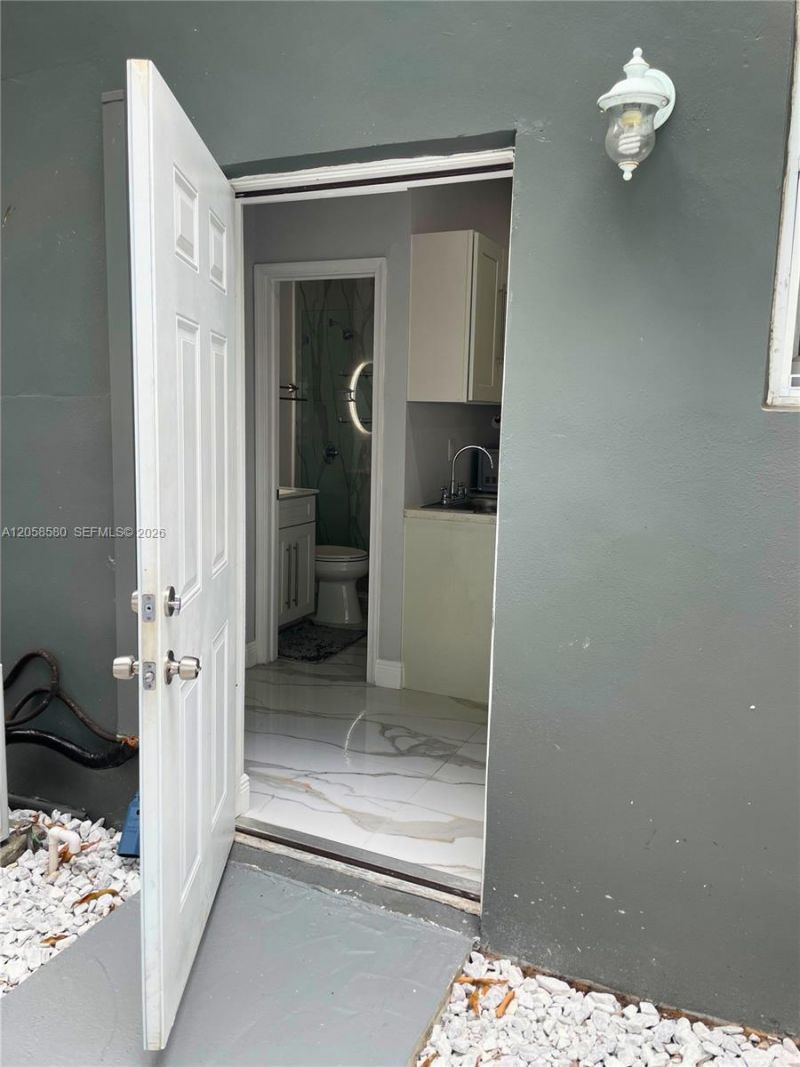40 Sutton Rd , Unit 1, West Park, FL 33023 Photo