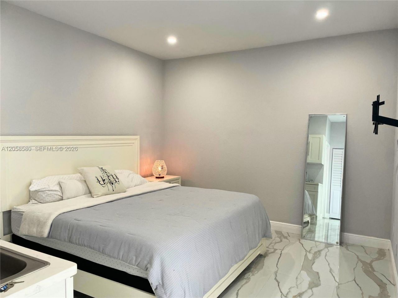 40 Sutton Rd , Unit 1, West Park, FL 33023 Photo