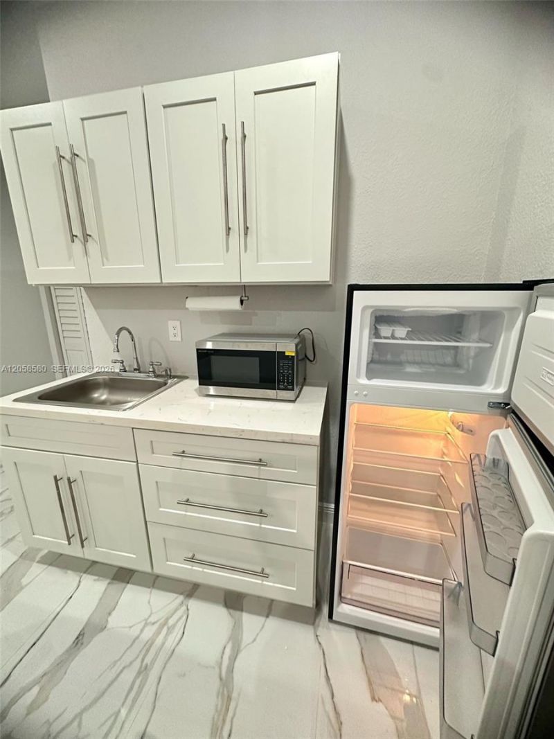 40 Sutton Rd , Unit 1, West Park, FL 33023 Photo
