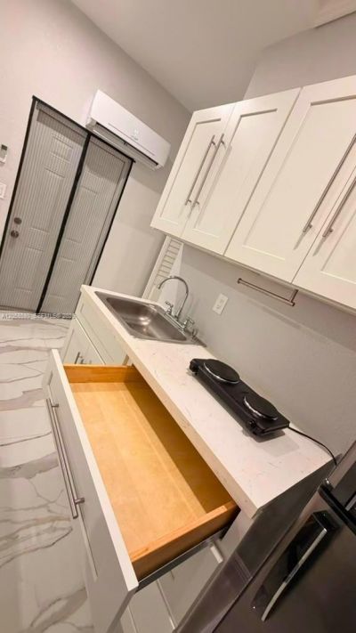 40 Sutton Rd , Unit 1, West Park, FL 33023 Photo