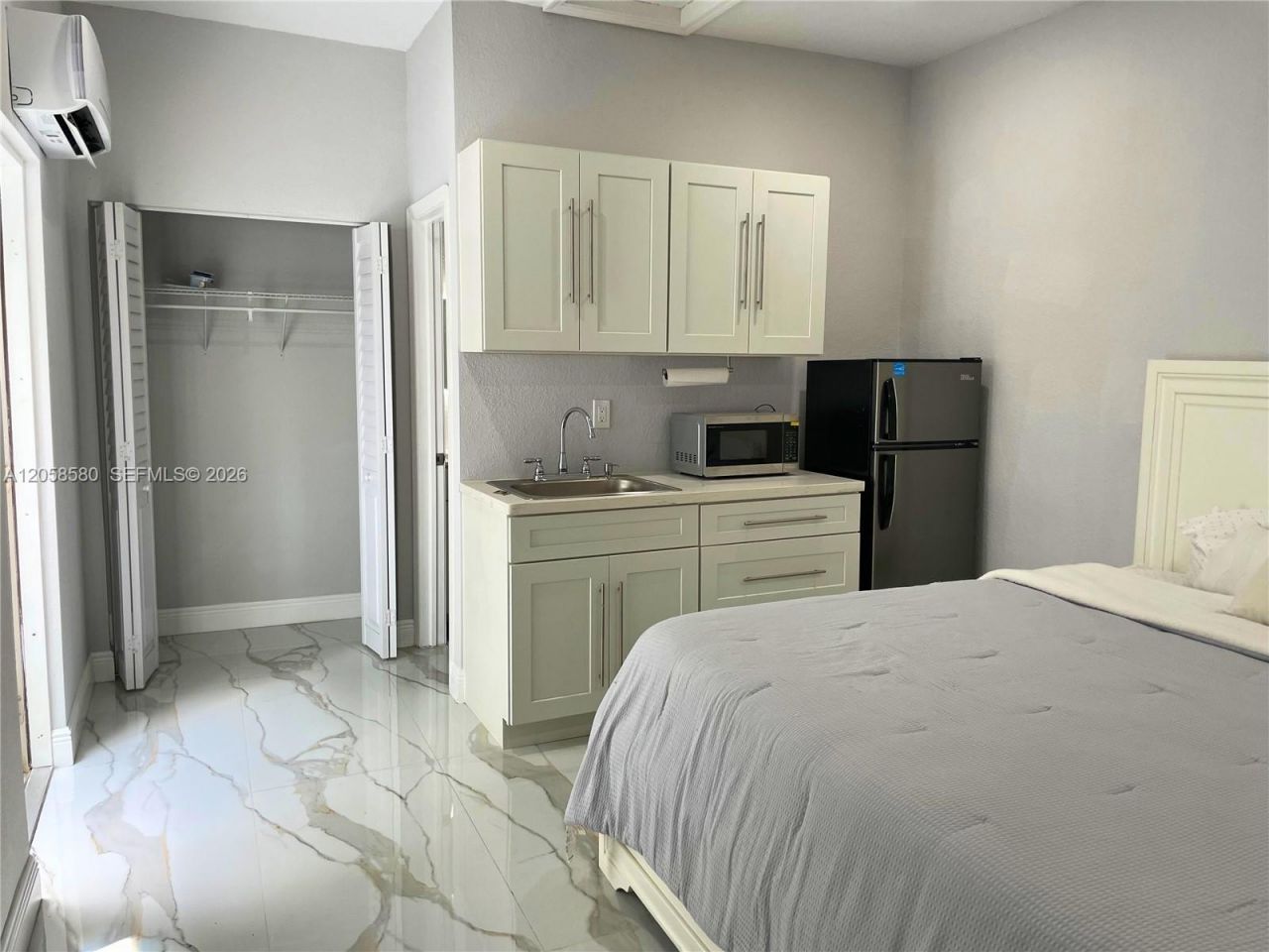 40 Sutton Rd , Unit 1, West Park, FL 33023 Photo