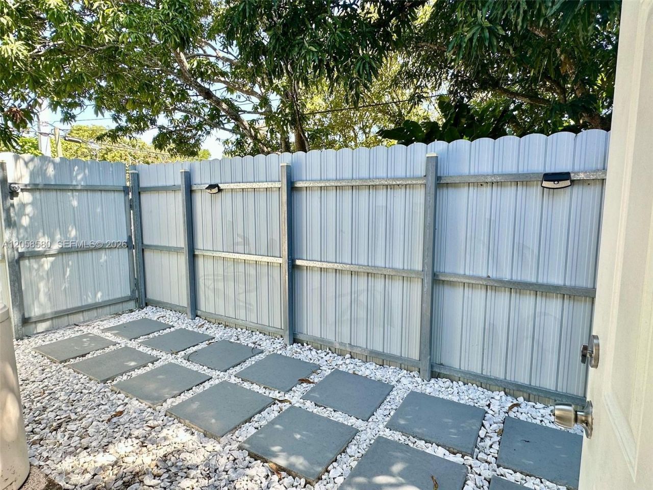 40 Sutton Rd , Unit 1, West Park, FL 33023 Photo