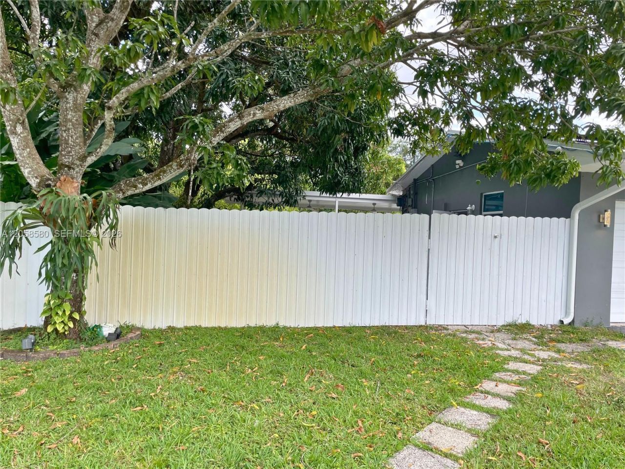 40 Sutton Rd , Unit 1, West Park, FL 33023 Photo
