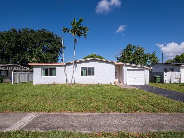 220 SW 65th Ave , Pembroke Pines, FL 33023