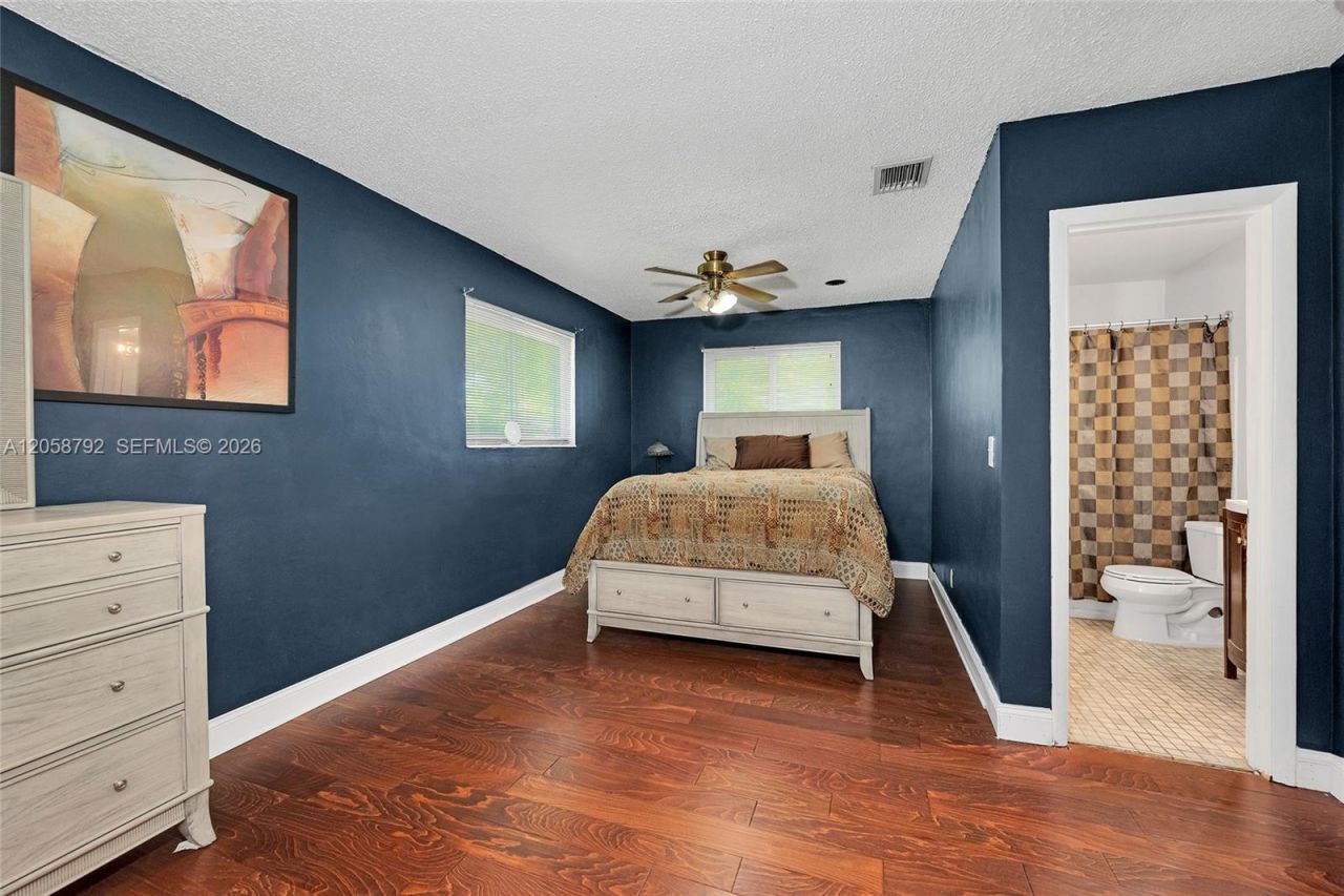 220 SW 65th Ave, Pembroke Pines, FL 33023 Photo