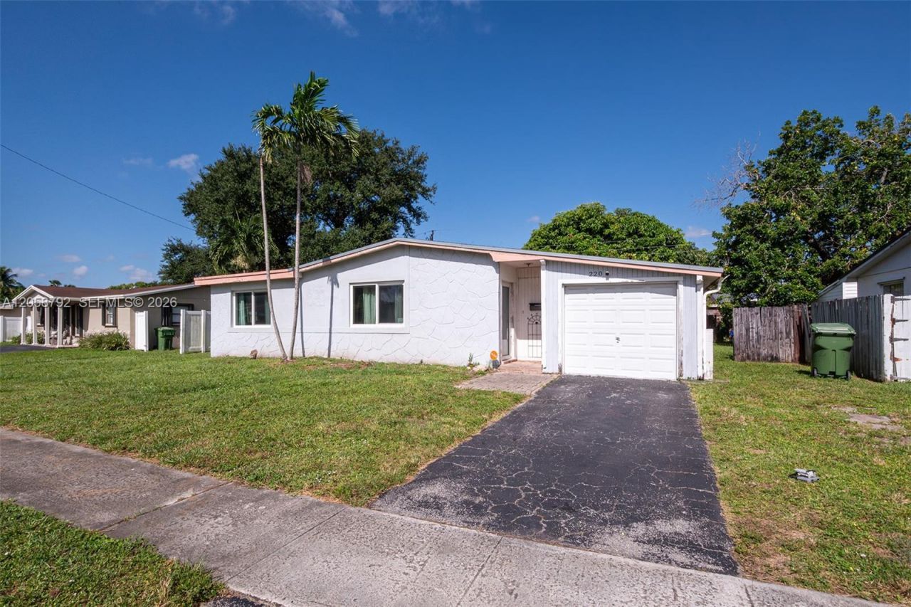 220 SW 65th Ave, Pembroke Pines, FL 33023 Photo