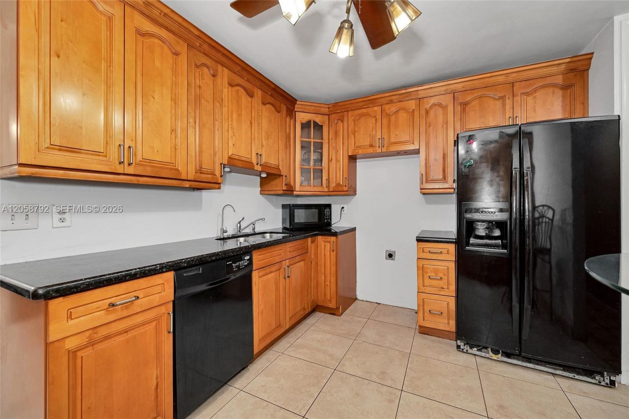 220 SW 65th Ave, Pembroke Pines, FL 33023 Photo