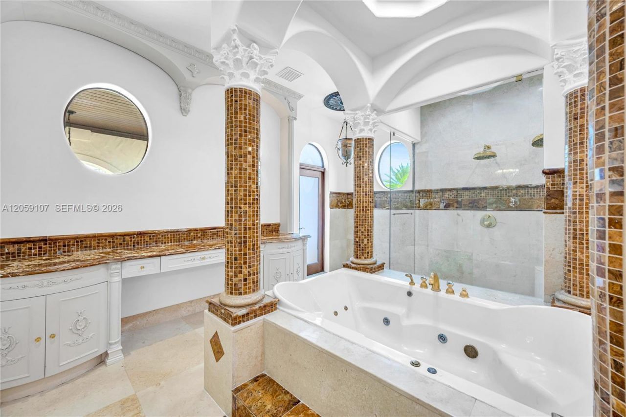 270 Atlantic Ave , Sunny Isles Beach, FL 33160 Photo