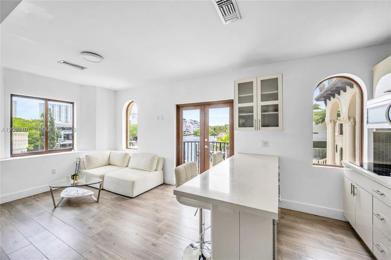 270 Atlantic Ave , Sunny Isles Beach, FL 33160 Photo