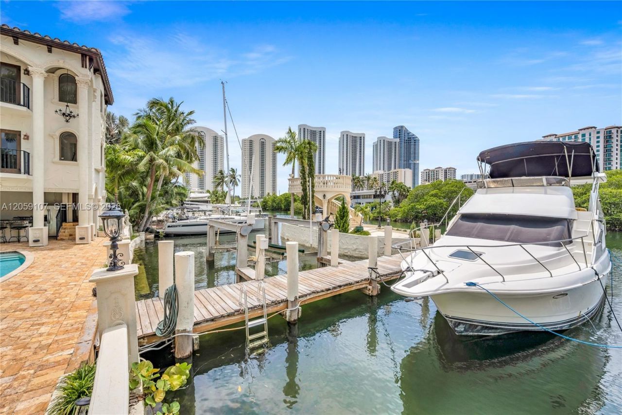 270 Atlantic Ave , Sunny Isles Beach, FL 33160 Photo