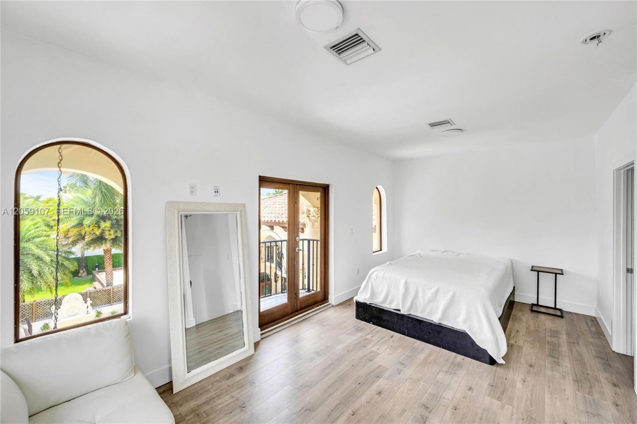 270 Atlantic Ave , Sunny Isles Beach, FL 33160 Photo