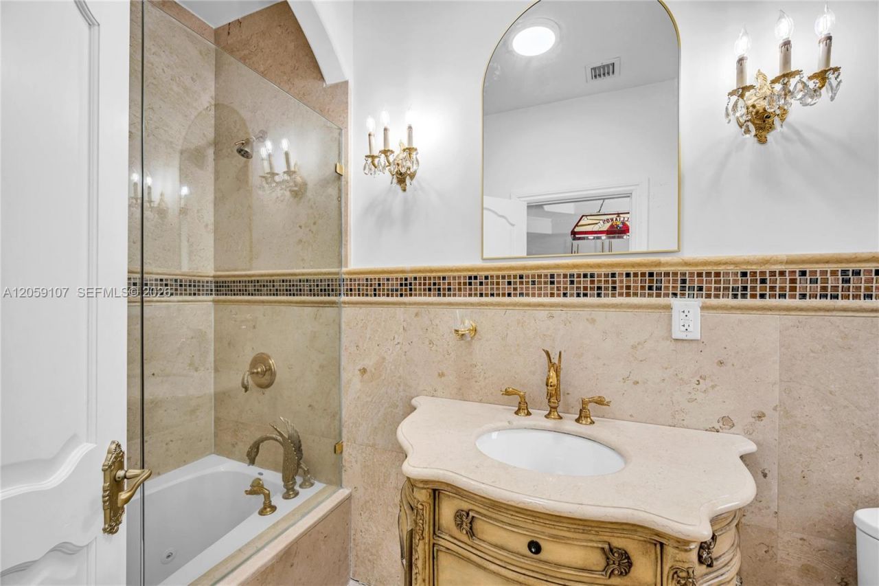 270 Atlantic Ave , Sunny Isles Beach, FL 33160 Photo