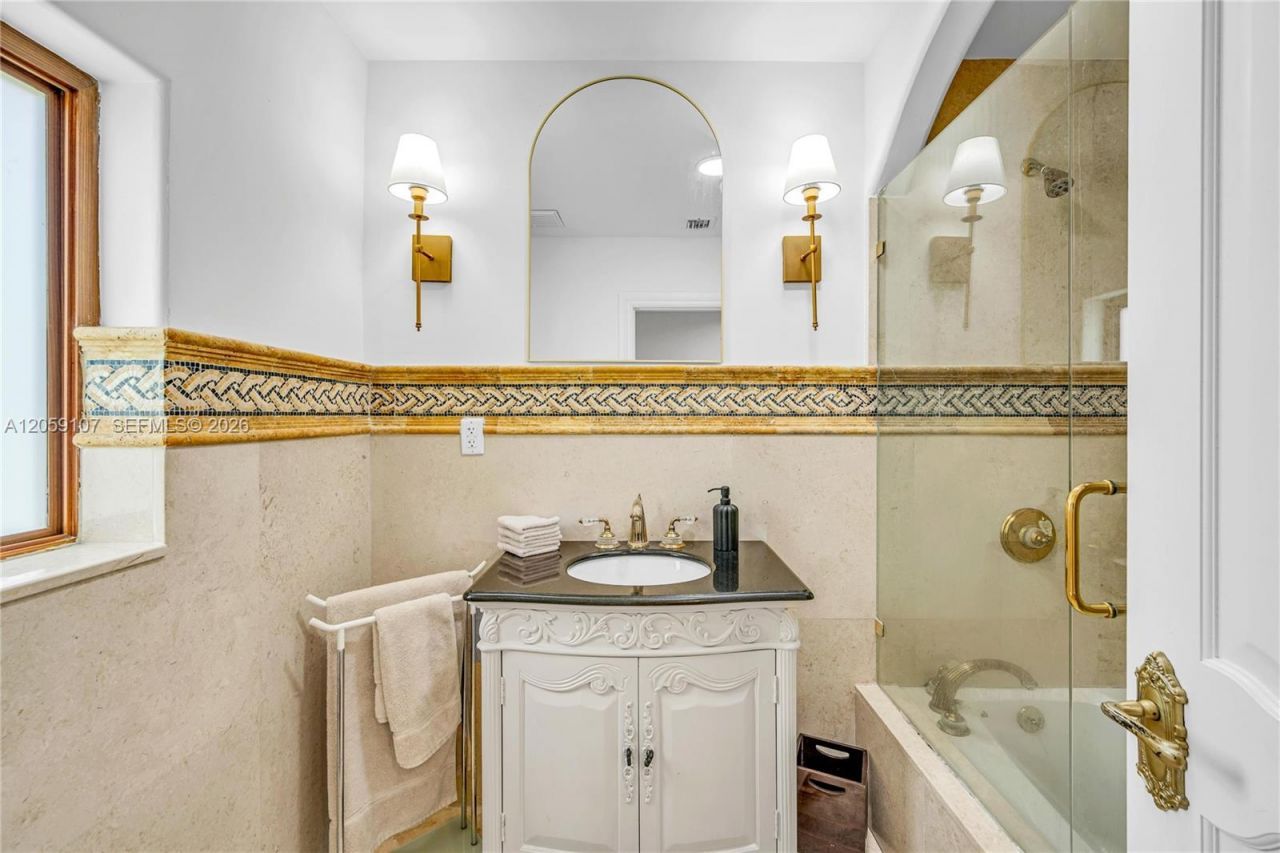 270 Atlantic Ave , Sunny Isles Beach, FL 33160 Photo