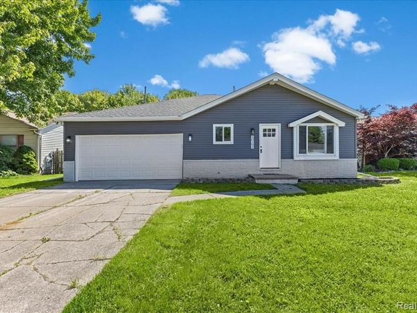50192 Salisbury , Chesterfield Twp, MI 48047