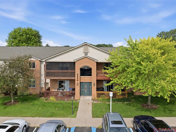 2224 Touchdown Court, Unit 2, Ypsilanti, Mi 48197