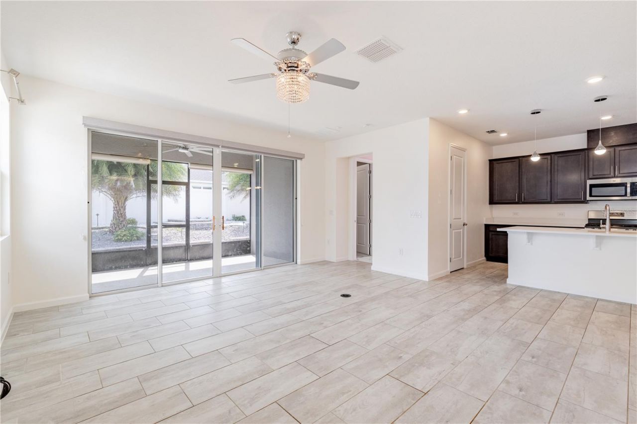 5229 Meadow Song Drive, Okahumpka, FL 34762 Photo