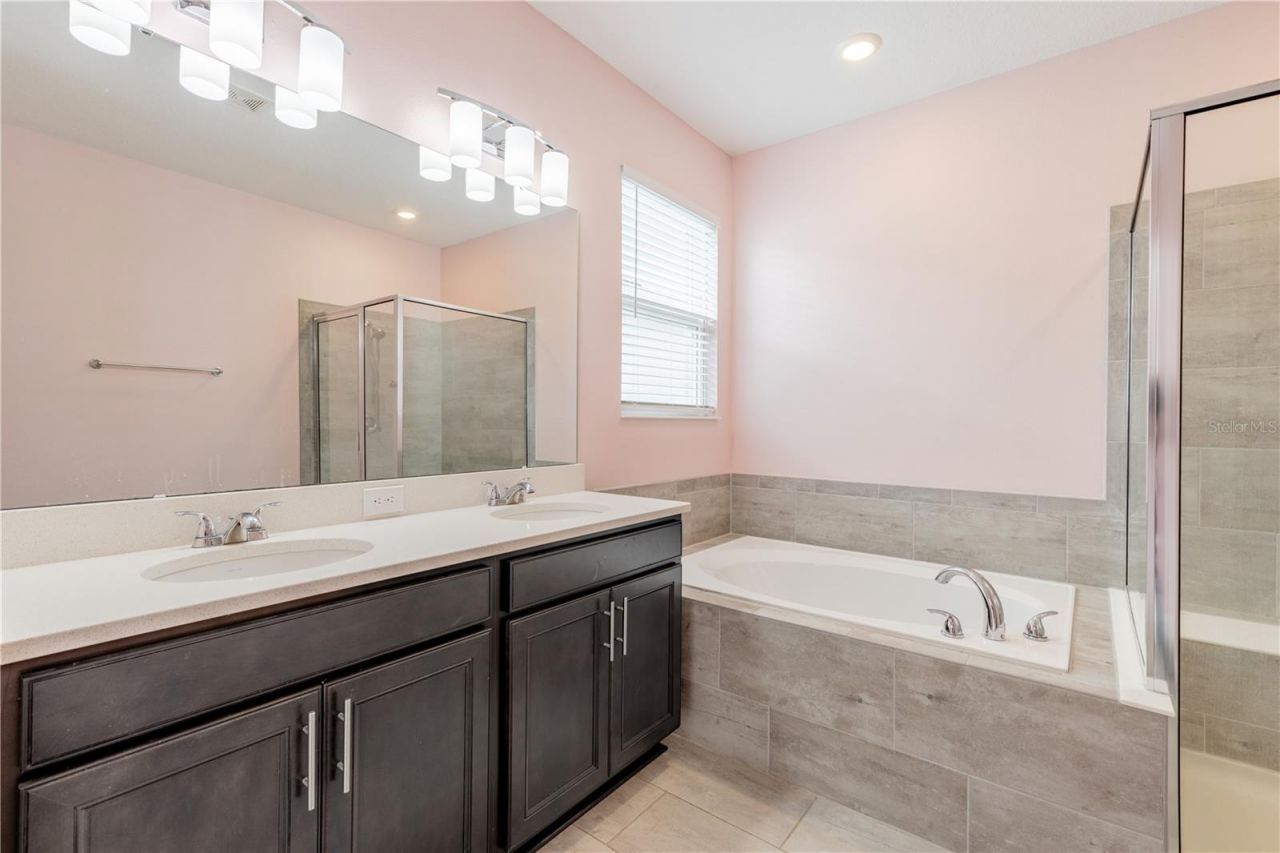 5229 Meadow Song Drive, Okahumpka, FL 34762 Photo