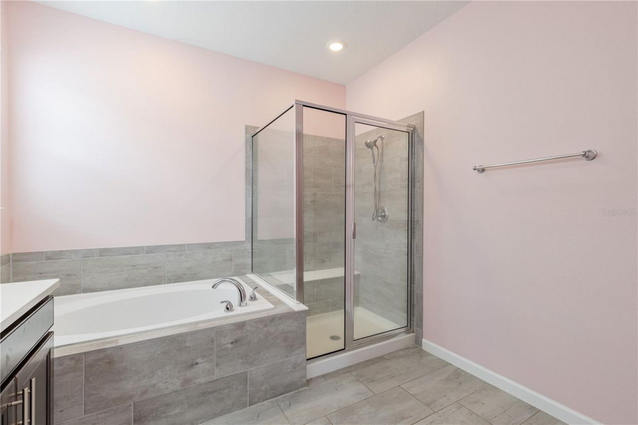 5229 Meadow Song Drive, Okahumpka, FL 34762 Photo