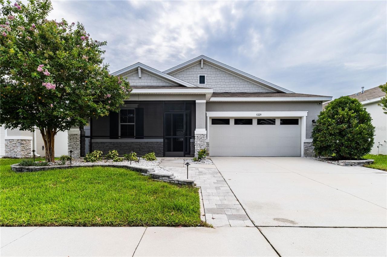 5229 Meadow Song Drive, Okahumpka, FL 34762 Photo