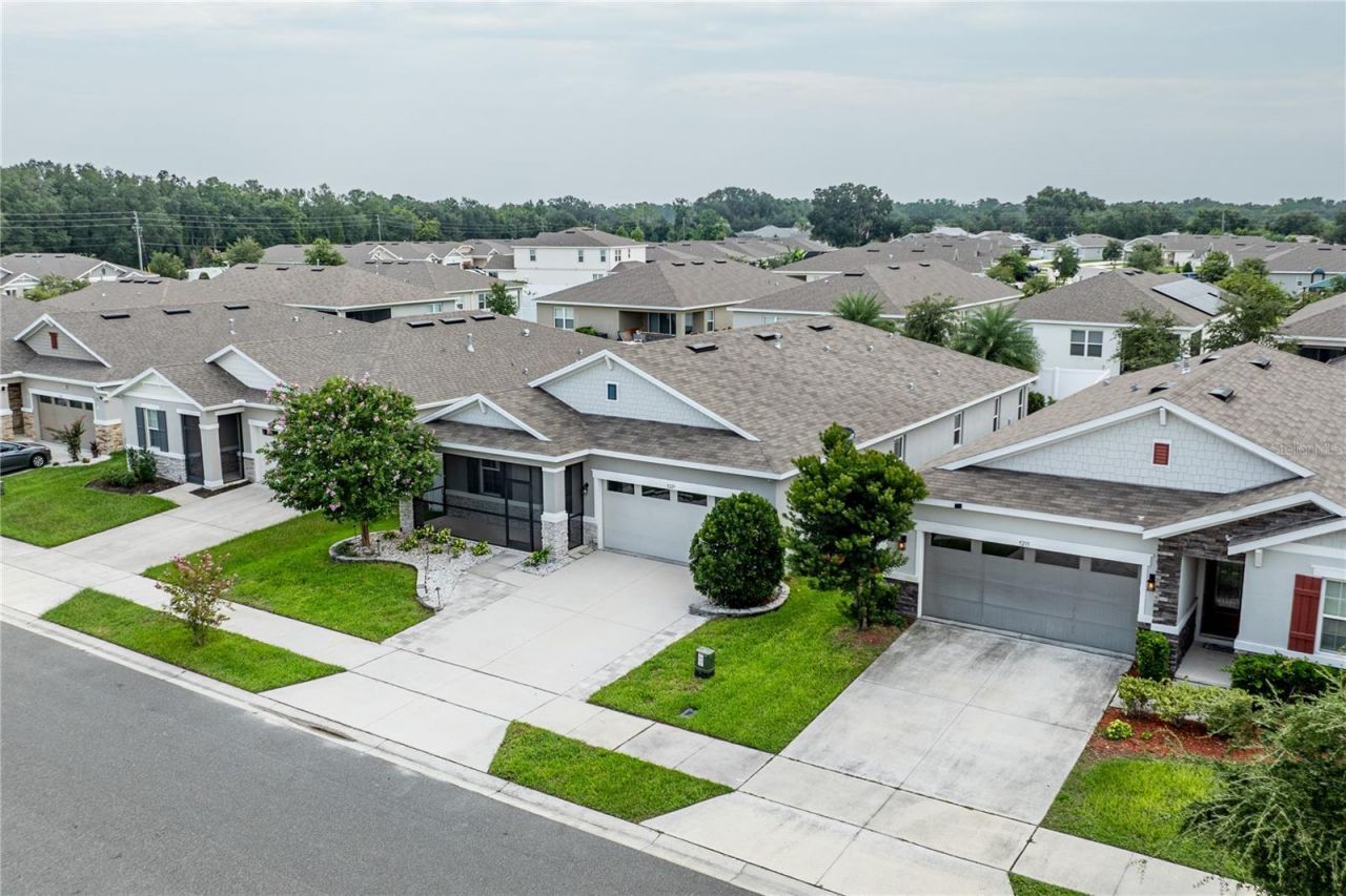 5229 Meadow Song Drive, Okahumpka, FL 34762 Photo