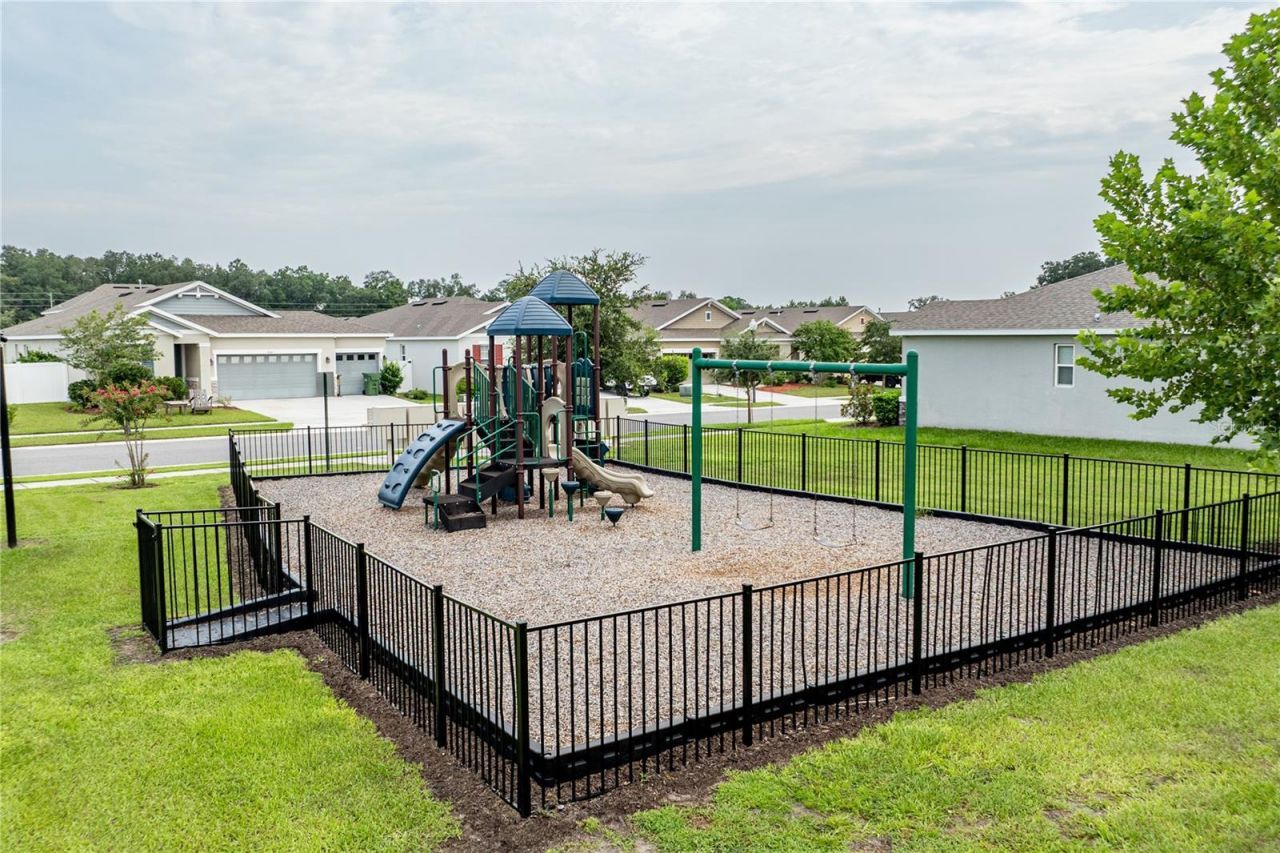 5229 Meadow Song Drive, Okahumpka, FL 34762 Photo